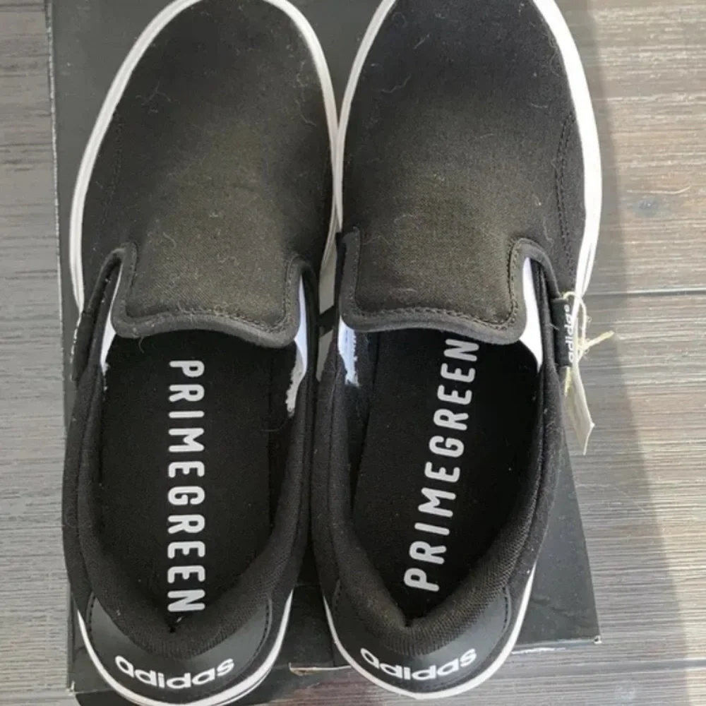 Shoes - Picture 1 of 4
